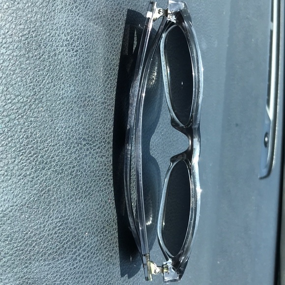 Ray Ban sunglasses (prescription) - Picture 3 of 8